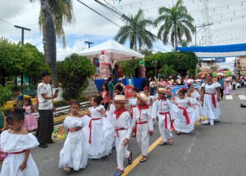 Zacapa: Celebra 205 años de independencia con desfiles escolares y fervor patrio