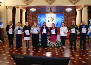 La Svet presentó el análisis sobre violencia sexual en Guatemala 2020-2025, con el acompañamiento de la vicepresidenta Karin Herrera y representantes institucionales. / Foto: Analí Camey.