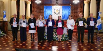 La Svet presentó el análisis sobre violencia sexual en Guatemala 2020-2025, con el acompañamiento de la vicepresidenta Karin Herrera y representantes institucionales. / Foto: Analí Camey.