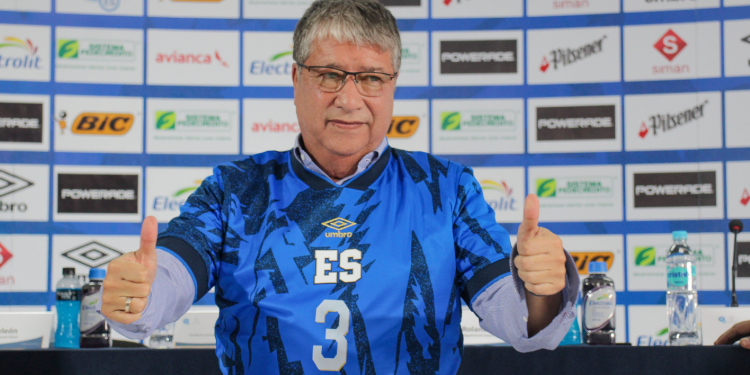 “Bolillo” Gómez seguirá al frente de El Salvador, pese al descenso en la Liga de Naciones 2026