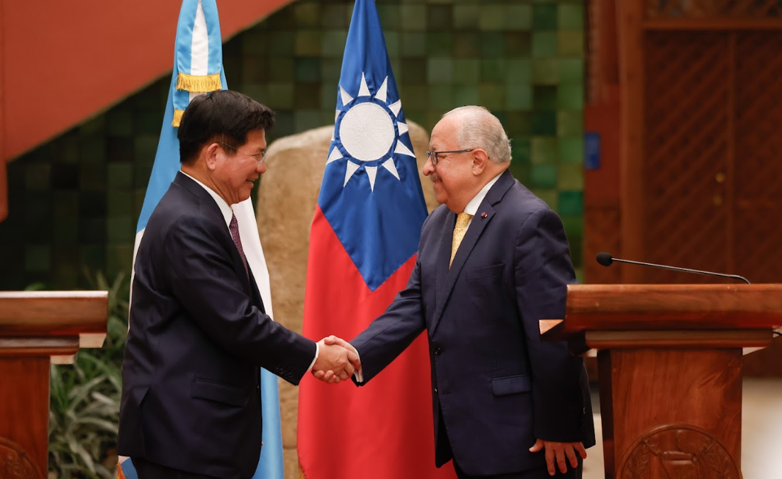 Los cancilleres de Guatemala y la República de China (Taiwán).