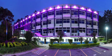 Instituciones de Guatemala se iluminan de rosa en apoyo a la lucha contra el cáncer de mama