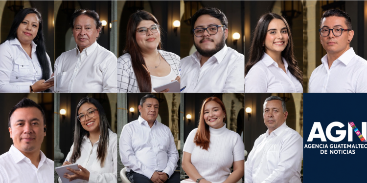 El equipo de AGN celebra 16 años de la Agencia Guatemalteca de Noticias. / Foto: AGN