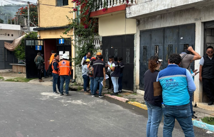 Conred identifica daños y riesgos en mil 120 viviendas de Villa Hermosa