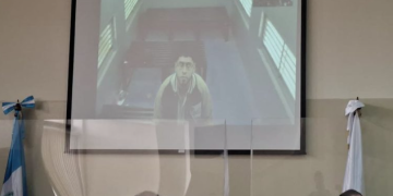 Audiencia donde se dictó la condena contra Kevin Castellanos, señalado de tener vínculos con los ataques contra la PNC ocurridos en enero de 2026. / Foto: DCA.