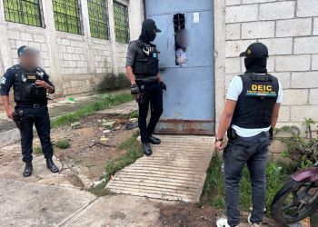 Desarrollan allanamientos en la zona 18./Foto: PNC.