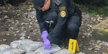 PNC decomisa 20 paquetes de droga en operativo en Jutiapa