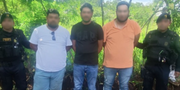 PNC detiene a tres personas durante operativo antinarcótico