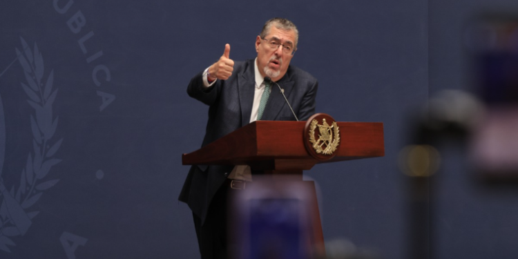 Presidente Arévalo lamentó el procedimiento de los hermanos Choc Toz. (Foto: Noé Pérez)