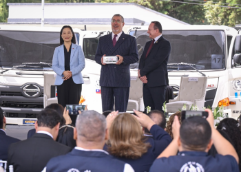 República de China (Taiwán) entregó 20 camiones al Mides. / Foto: Álvaro Interiano.
