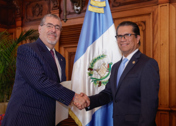 Presidente nombra a Eddy Roberto Carpio como nuevo presidente del Banco de Guatemala