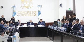 Ministerio de Finanzas Públicas y el Banco de Guatemala participaron en la audiencia por el presupuesto 2027. (Foto: Congreso de la República)