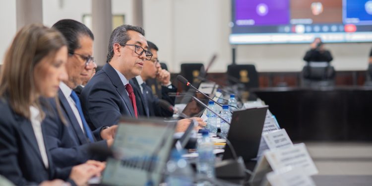 Banguat prevé crecimiento económico del 4% en 2027