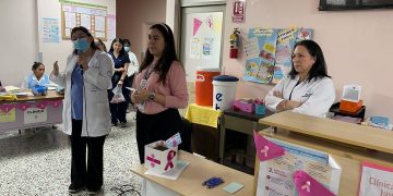 Hospital General San Juan de Dios promueve la prevención del cáncer de mama. (Foto: MSPAS)