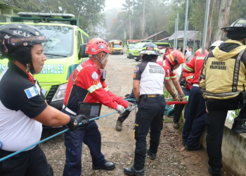 Recatan a cuatro personas tras deslizamiento en El Granizo 3./Foto: Conred.