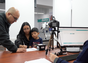 Padres comparten que el DPIME permite tener mayor resguardo de sus hijos. / Foto: Renap.