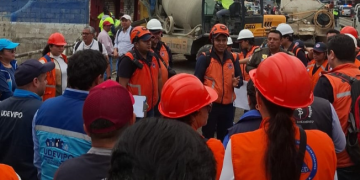 Personal de Conred visita viviendas afectadas en Villa Hermosa I./Foto: Conred.