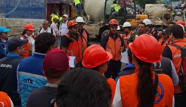 Personal de Conred visita viviendas afectadas en Villa Hermosa I./Foto: Conred.