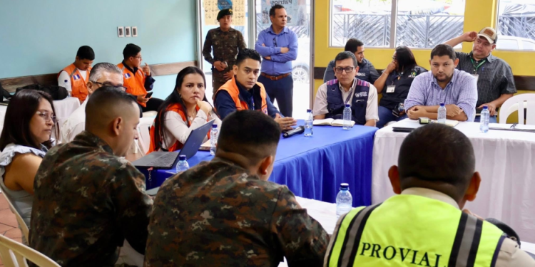 Autoridades departamentales de Escuintla refuerzan prevención ante lluvias y riesgos epidemiológicos