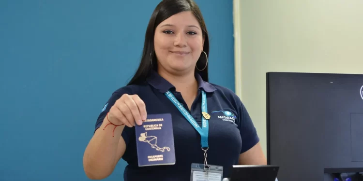 IGM inaugura sede regional para acercar servicios migratorios en Izabal