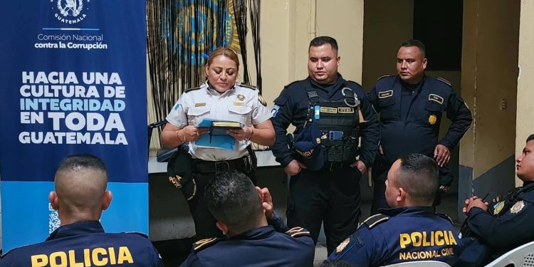 Comisaría 32 de la PNC refuerzan compromiso ético y de transparencia en el servicio policial