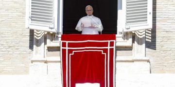 El papa será hospitalizado este martes a mediodía para ser operado de nódulo en el pulmón