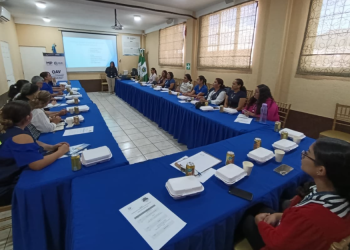 Impulsan capacitación sobre la erradicación de la violencia contra la mujer, en Santa Rosa