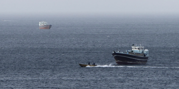 Aumentan los ataques a petroleros en Ormuz, en medio del repunte de exportaciones de crudo