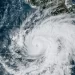 Vance sube a huracán de categoría 2 y provoca lluvias en Michoacán, Guerrero y Oaxaca