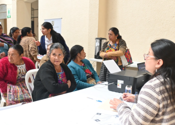 Servicios y gestiones se descentralizan: avanza jornada móvil de servicios integrados en Olintepeque