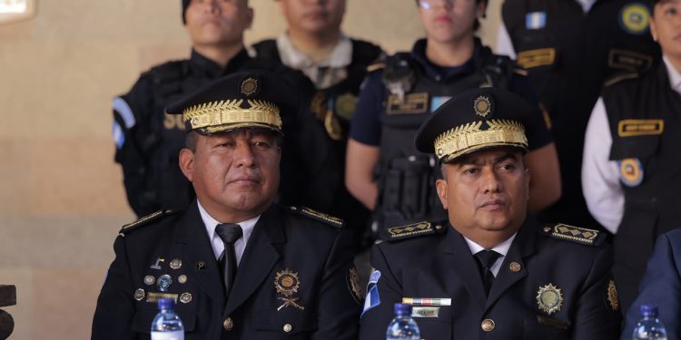Erick Osoy fue nombrado como nuevo director de la PNC y Erick Osoy subdirector de operaciones. (Foto: Álex Jacinto)