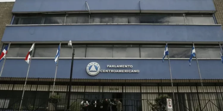 Nicaragua notifica su salida inmediata del Parlamento Centroamericano