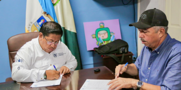 Firma de convenio impulsa la construcción de puesto de salud en aldea Cruz Alta, Esquipulas